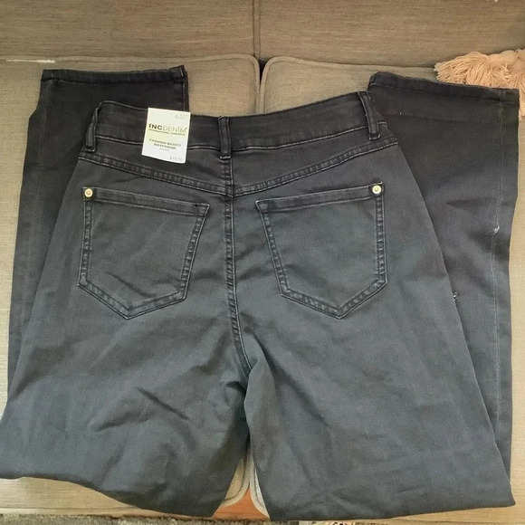 NWT INC Denim, Boyfriend Black with Gold Animal Print Appliqué Sz 4/27 - Picture 4 of 9